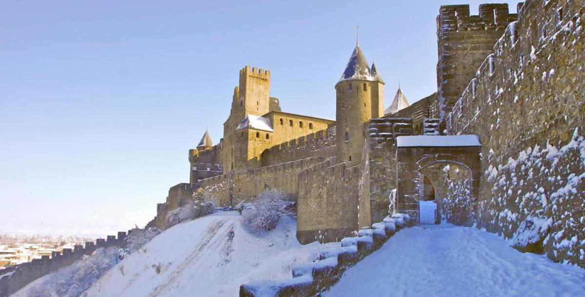 Tout Confort ! Climatisation, Centre-Ville, Parking, Terrasse, Wifi, Netflix Carcassonne Luaran gambar