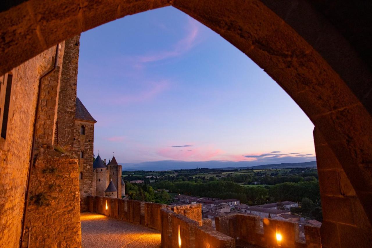 Tout Confort ! Climatisation, Centre-Ville, Parking, Terrasse, Wifi, Netflix Carcassonne Luaran gambar