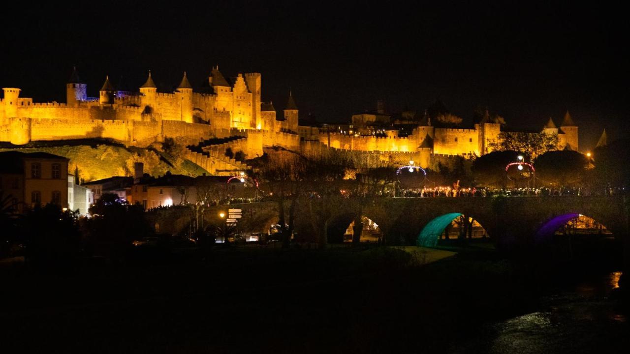 Tout Confort ! Climatisation, Centre-Ville, Parking, Terrasse, Wifi, Netflix Carcassonne Luaran gambar