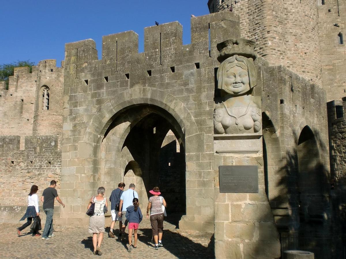 Tout Confort ! Climatisation, Centre-Ville, Parking, Terrasse, Wifi, Netflix Carcassonne Luaran gambar