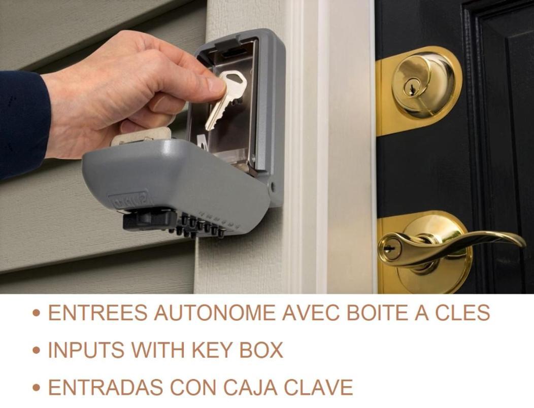 Tout Confort ! Climatisation, Centre-Ville, Parking, Terrasse, Wifi, Netflix Carcassonne Luaran gambar