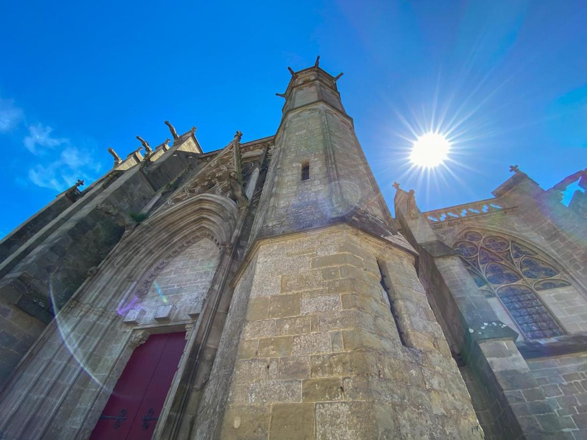 Tout Confort ! Climatisation, Centre-Ville, Parking, Terrasse, Wifi, Netflix Carcassonne Luaran gambar