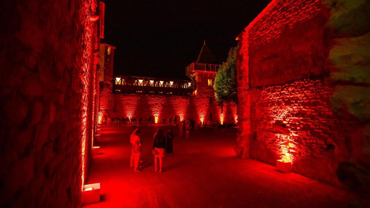 Tout Confort ! Climatisation, Centre-Ville, Parking, Terrasse, Wifi, Netflix Carcassonne Luaran gambar