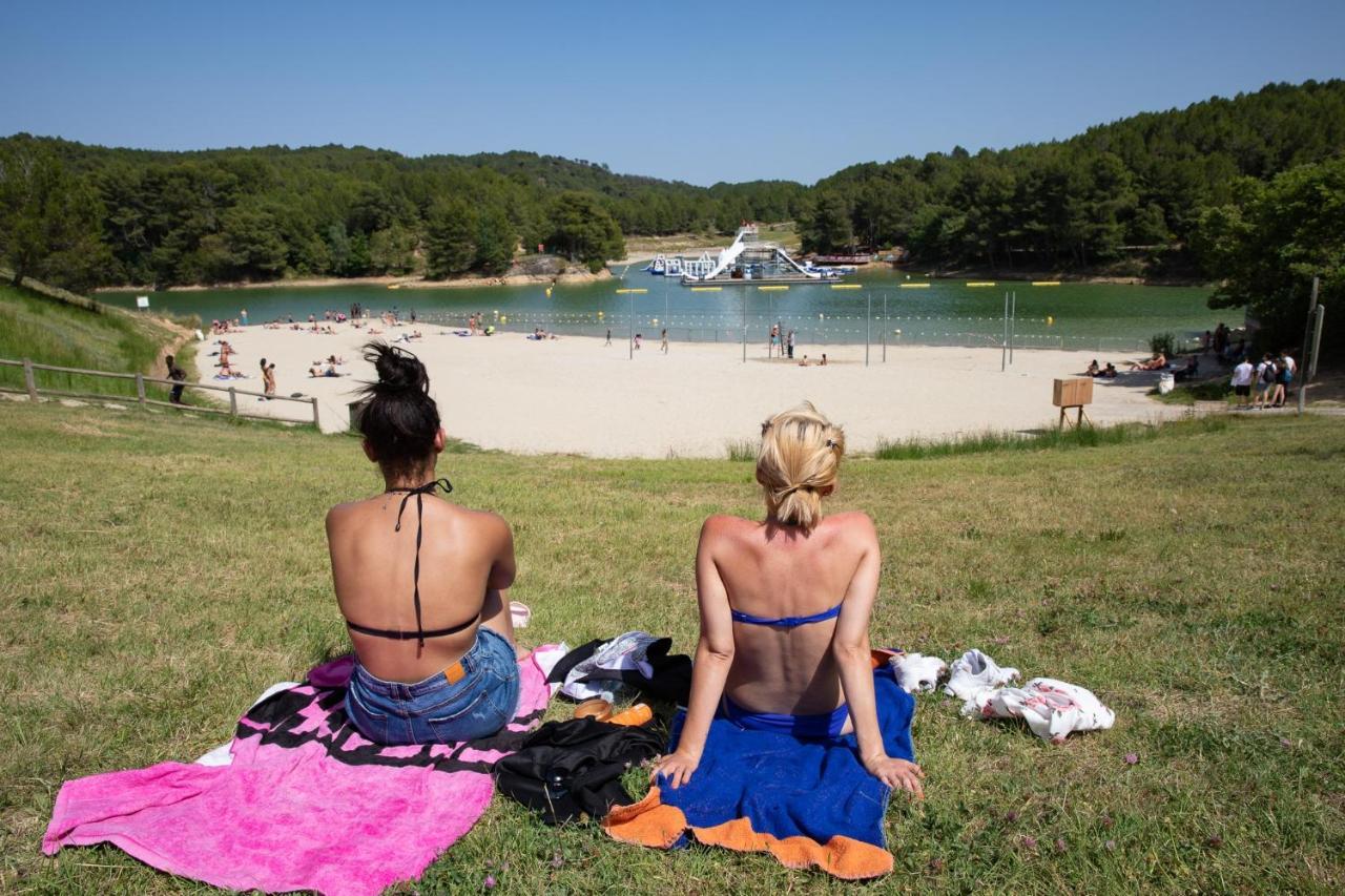 Tout Confort ! Climatisation, Centre-Ville, Parking, Terrasse, Wifi, Netflix Carcassonne Luaran gambar