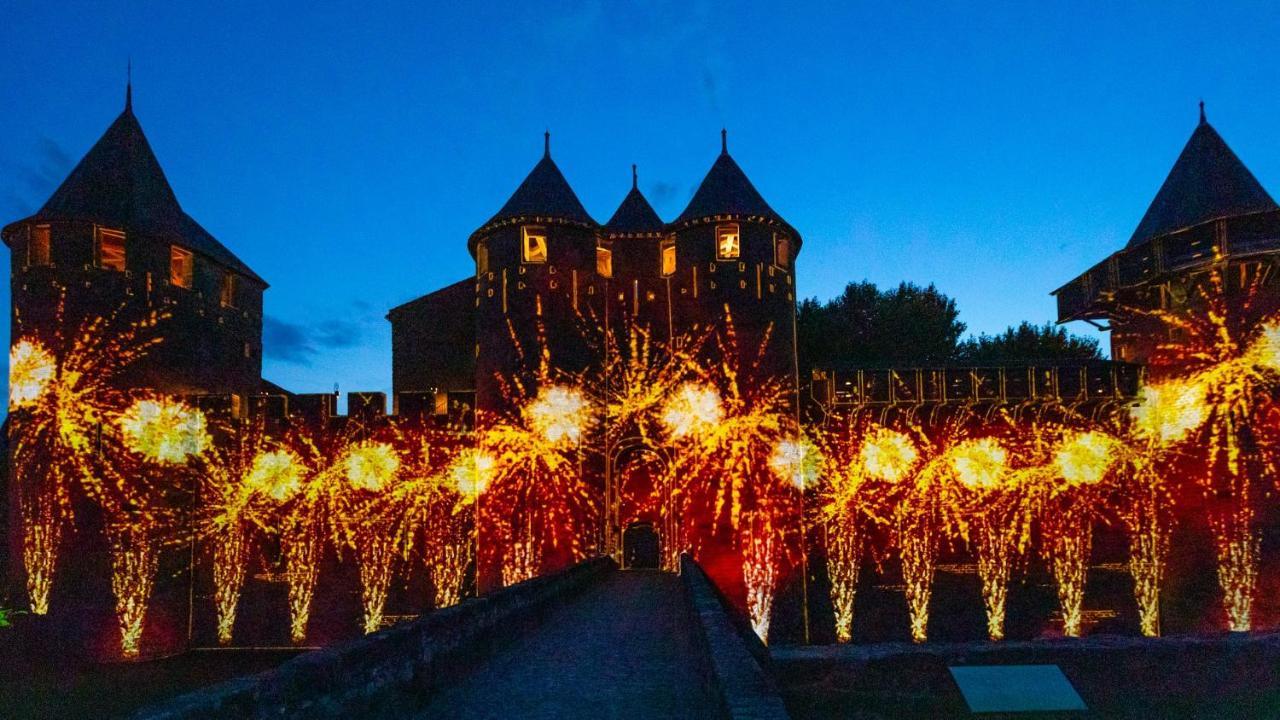 Tout Confort ! Climatisation, Centre-Ville, Parking, Terrasse, Wifi, Netflix Carcassonne Luaran gambar