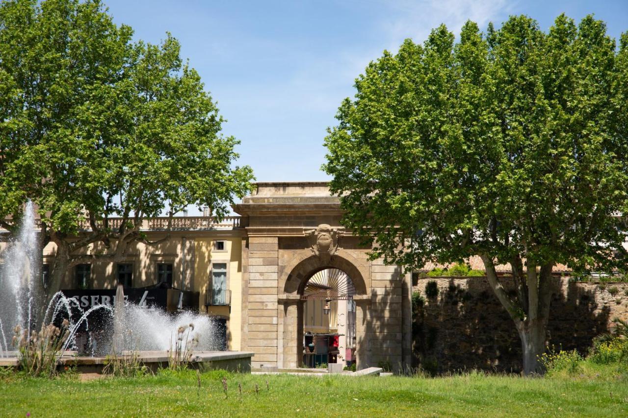 Tout Confort ! Climatisation, Centre-Ville, Parking, Terrasse, Wifi, Netflix Carcassonne Luaran gambar