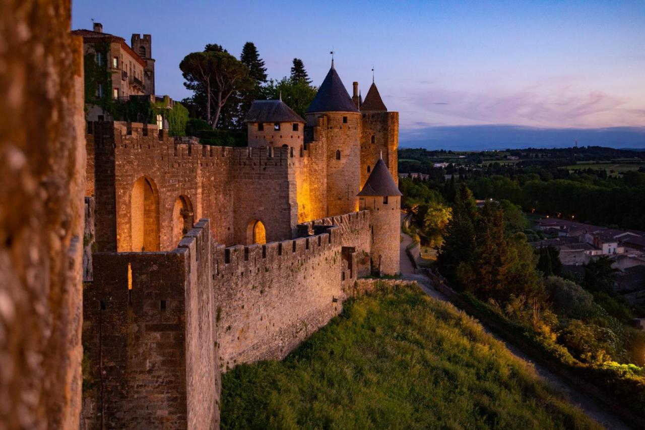 Tout Confort ! Climatisation, Centre-Ville, Parking, Terrasse, Wifi, Netflix Carcassonne Luaran gambar